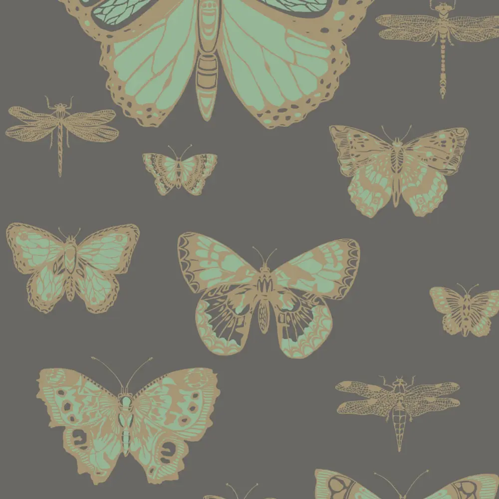 Museum Quality Flying Majesty Wallpaper
