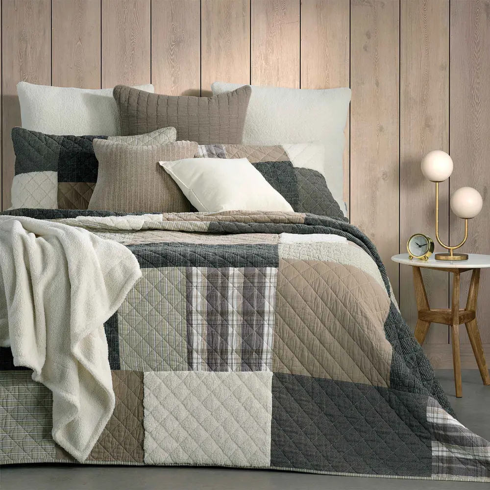 Theory Patchwork Quilt, King (104'' x 100'')