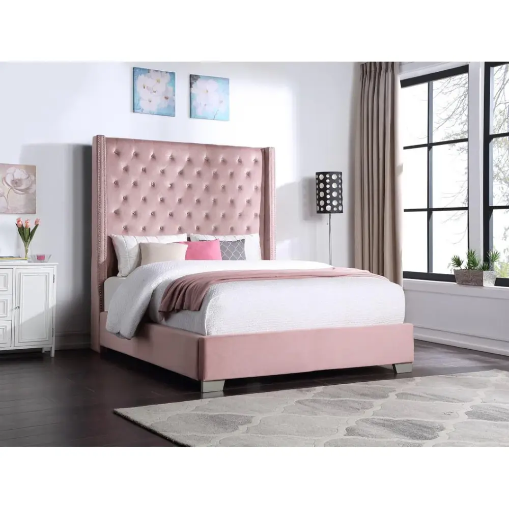 Diamond Modern Furniture HH Queen Upholstered Platform Bed HH321 6FT Queen Diamond Bed