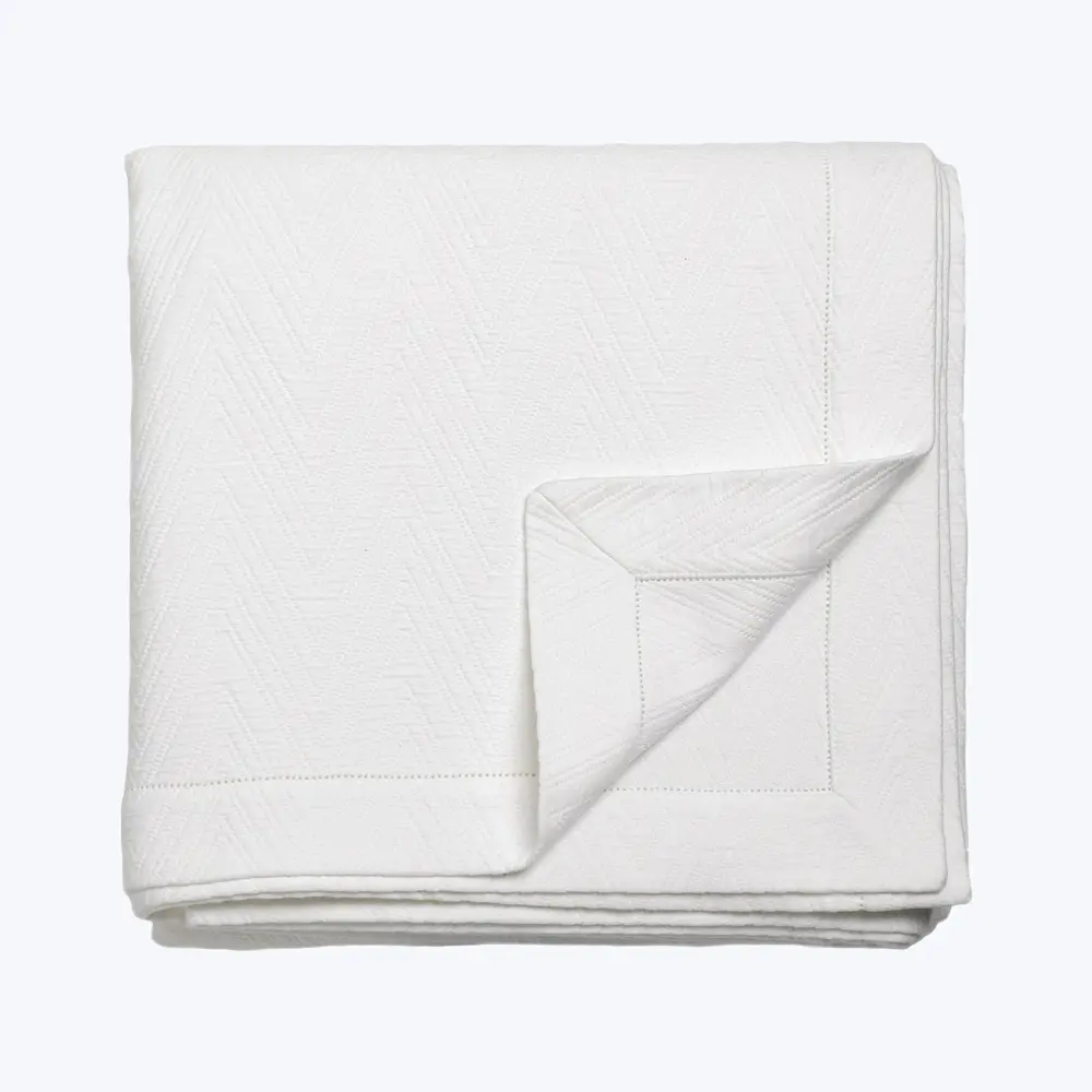 Frisco Coverlet Pearl