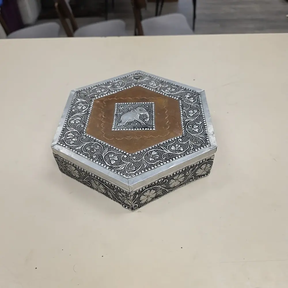 WOOD METALLIC ELEPHANT BOX