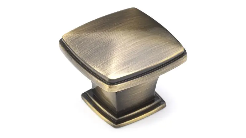 Richelieu Charlemagne Gatherion 1 11/16-inch (43 mm) Antique English Transitional Square Cabinet Knob, BP81045AE