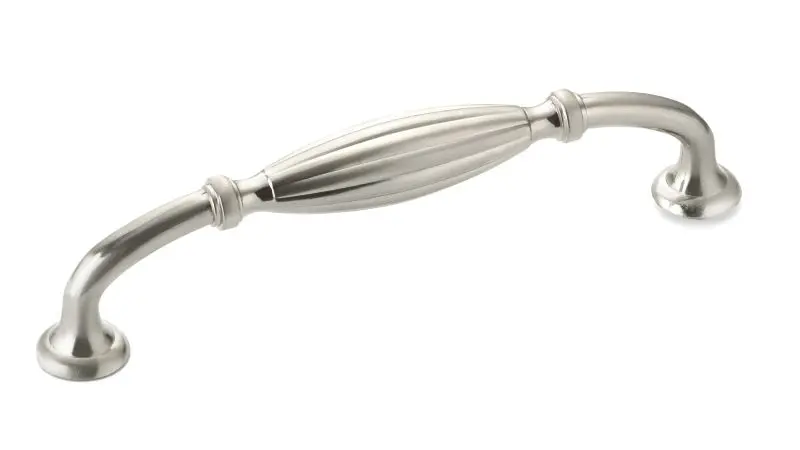 Richelieu Madeleine Gatherion 5 1/16-inch (128 mm) Grooved Brushed Nickel, Traditional Round Cabinet Pull, BP80718128195