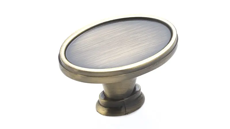 Richelieu Mascouche Gatherion 1 9/16-inch (39 mm) x 1-inch (26 mm) Antique English Transitional Oval Cabinet Knob, BP80239AE