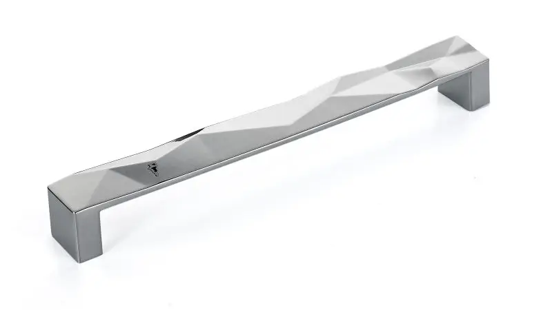 Richelieu Monza Gatherion 7 9/16-inch (192 mm) Polished Chrome Modern Textured Rectangular Cabinet Pull, BP4789192140