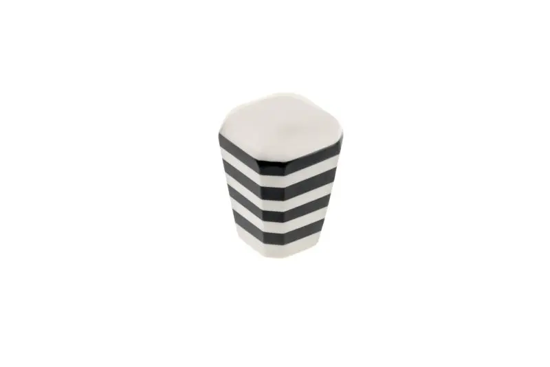 Richelieu Quality Toledo Gatherion 1 3/16-inch (30 mm) Cream and Black Eclectic Octagonal Cabinet Knob, BP637930303490