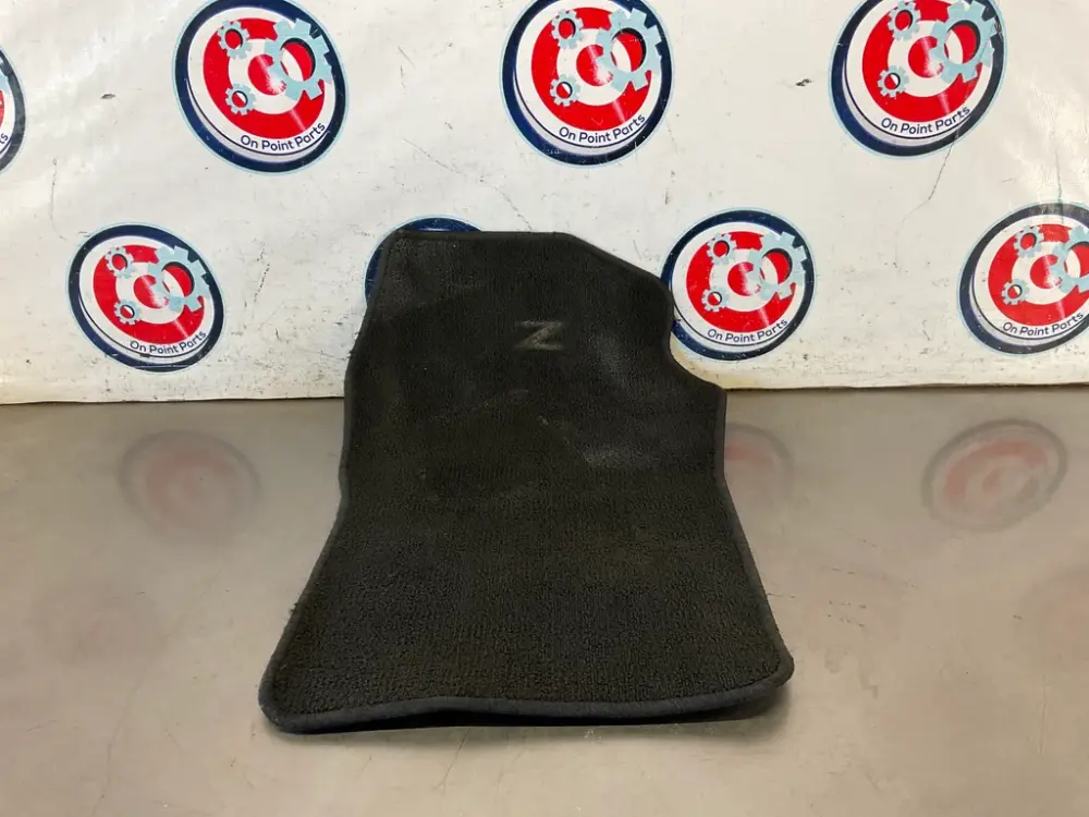 2006 Nissan 350Z Passenger Right Front Nismo Floor Mat OEM 12BI3D9