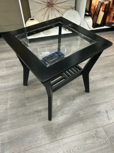 BLACK WOOD GLASS TOP END TABLE