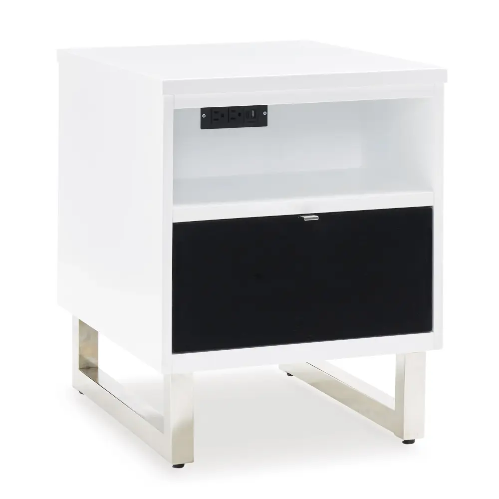 Diamond Modern Furniture Premium Design Gardoni End Table T756-7