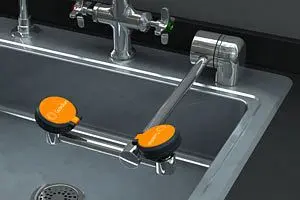 Guardian Long-Lasting Deck Mounted Eye/Face Wash, Left Hand Mounting, G1779LH