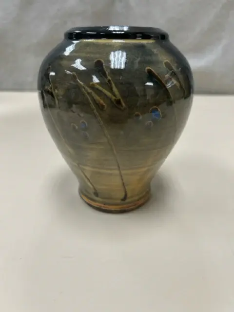 BLACK CANARY CERAMIC VASE