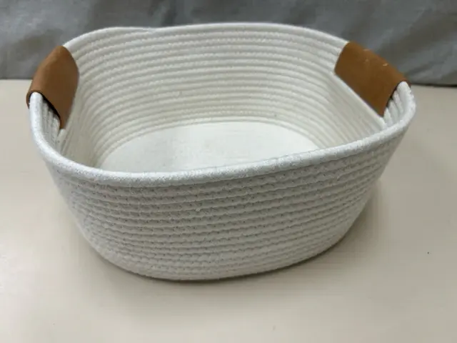 WHITE FABRIC BASKET